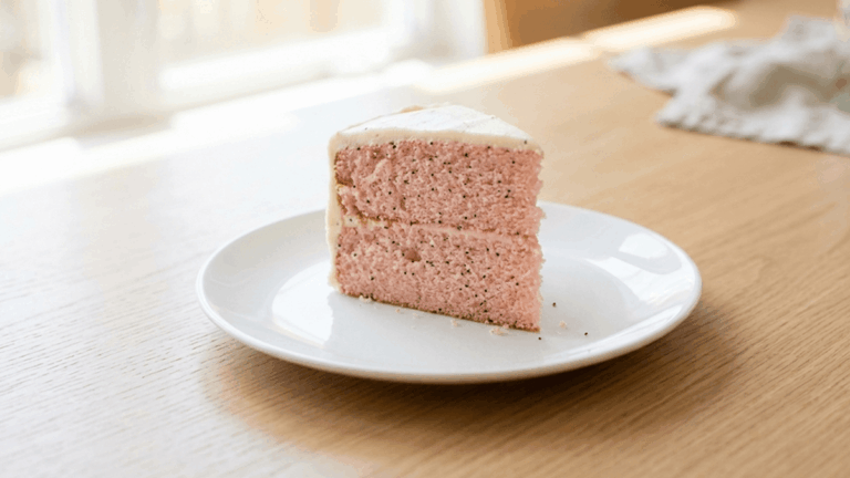 Bolo de melancia fofinho e refrescante: a receita diferente que surpreende no primeiro pedaço 5 Bolo de melancia