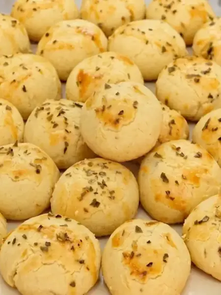 Biscoito de cebola crocante e fácil