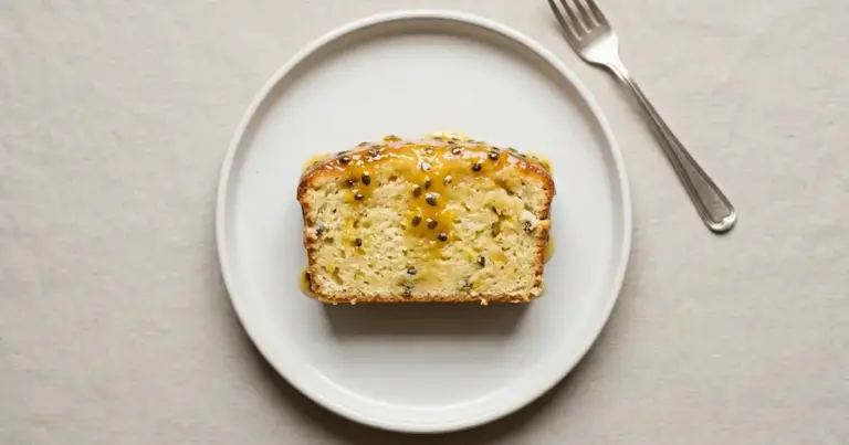 Bolo de maracujá fofinho e molhadinho 17 Bolo de maracujá