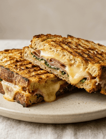 Panini na sanduicheira fácil de fazer